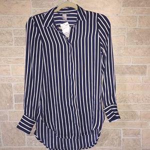✅🆕 H&M Button Down Blouse